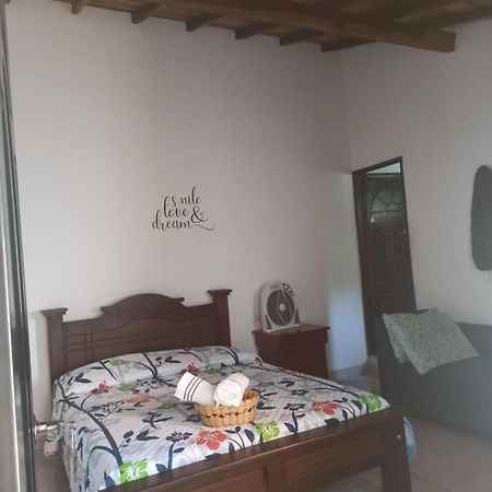 Hostal Jose Navarro Guadalupe Ngoại thất bức ảnh